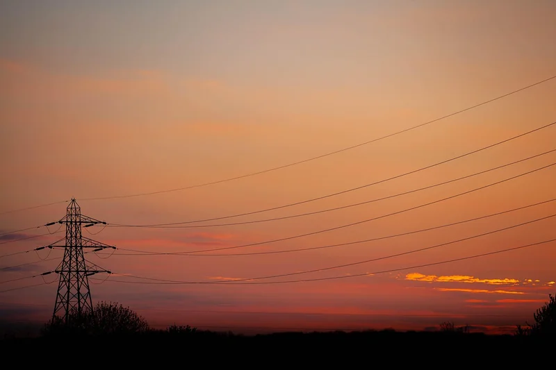 Les risques silencieux : électricité et produits chimiques